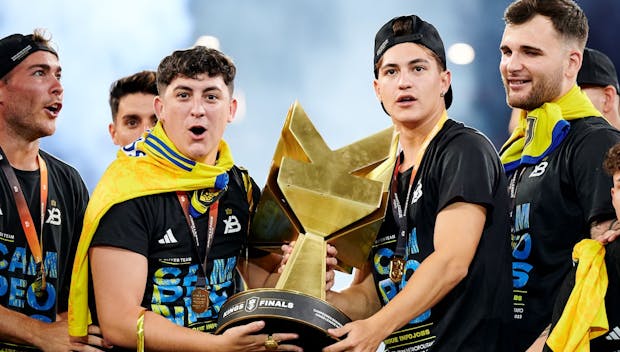 MADRID, SPAIN - JULY 29: Presidents Javi Buyer (L) and Eric Buyer (R) of xBuyer Team during the celebration of the championship of the Kings League at Civitas Metropolitano Stadium on July 29, 2023 in Madrid, Spain. (Photo by Borja B. Hojas/Getty Images)